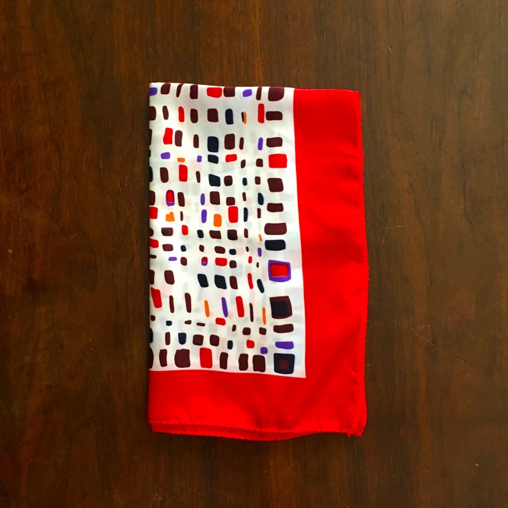 Scarf / handkerchief